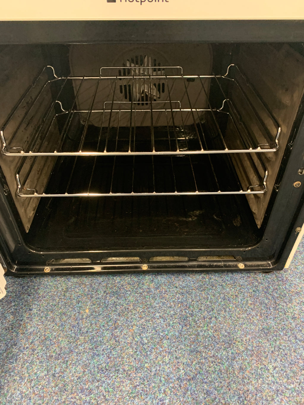 Hotpoint Ultima HUE61PS 60cm Electric Cooker with Ceramic Hob White